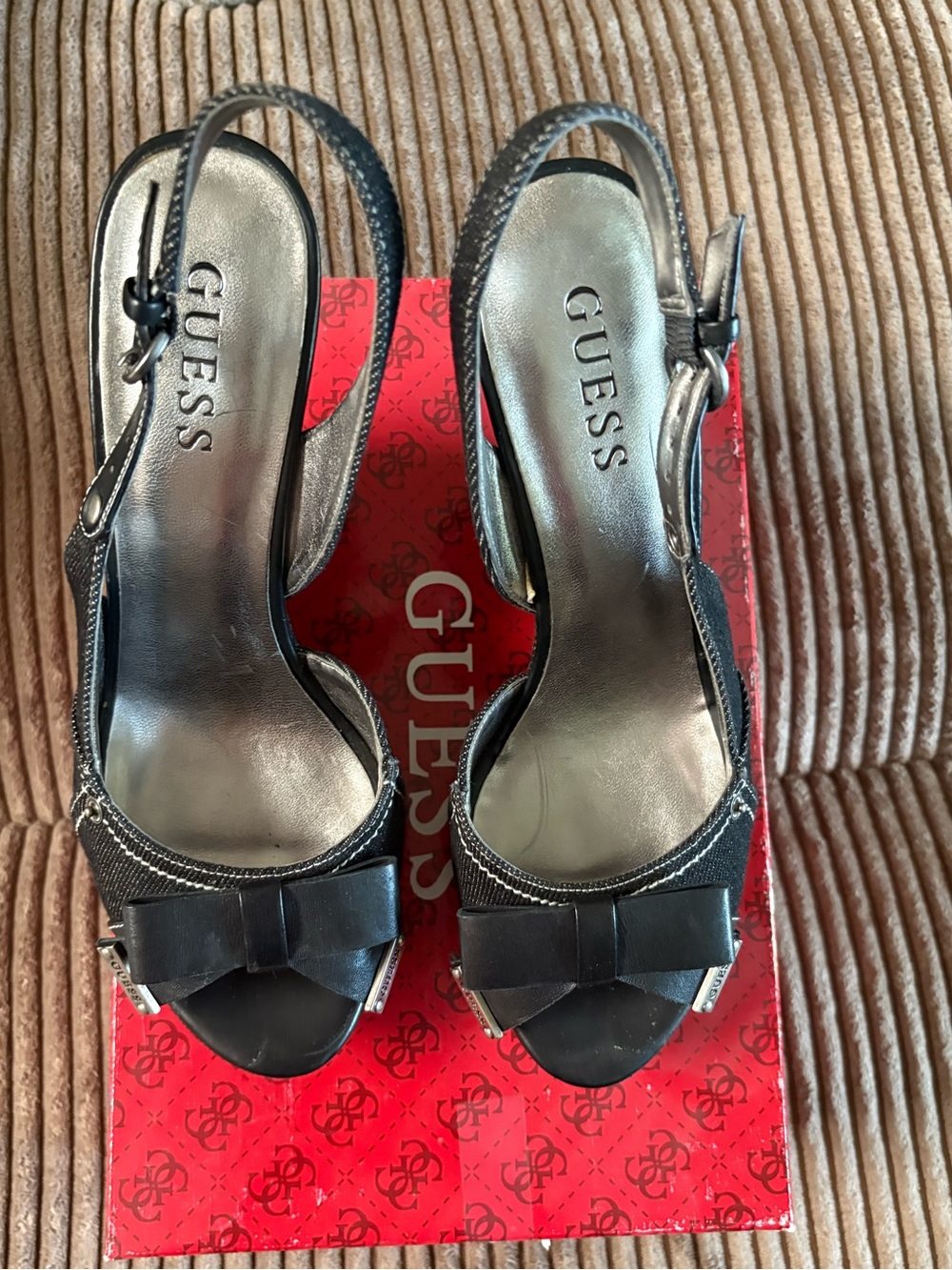 GUESS GWBATINi- Black Denim & Leather wedge with Bow Accent- size 6.5